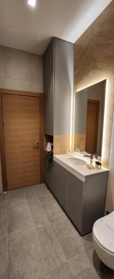 City Nest Modern & Cozy Suites ベオグラード エクステリア 写真