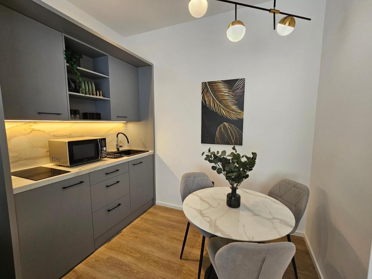 City Nest Modern & Cozy Suites ベオグラード エクステリア 写真